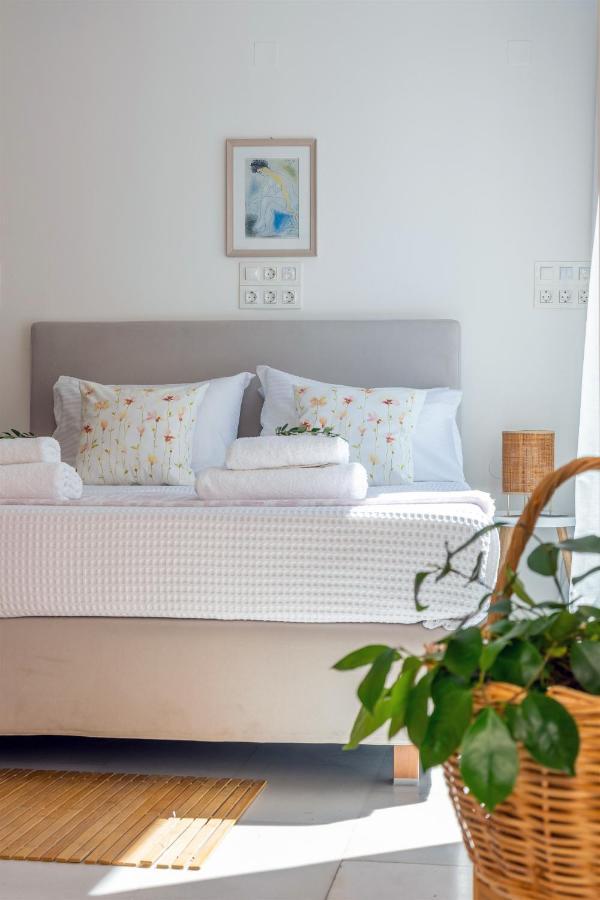 Theseus Zen Luxury Suite - Natural Living Heraklion  Bagian luar foto