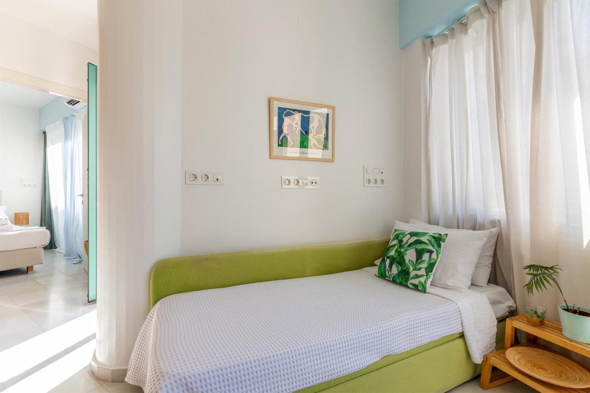 Theseus Zen Luxury Suite - Natural Living Heraklion  Bagian luar foto