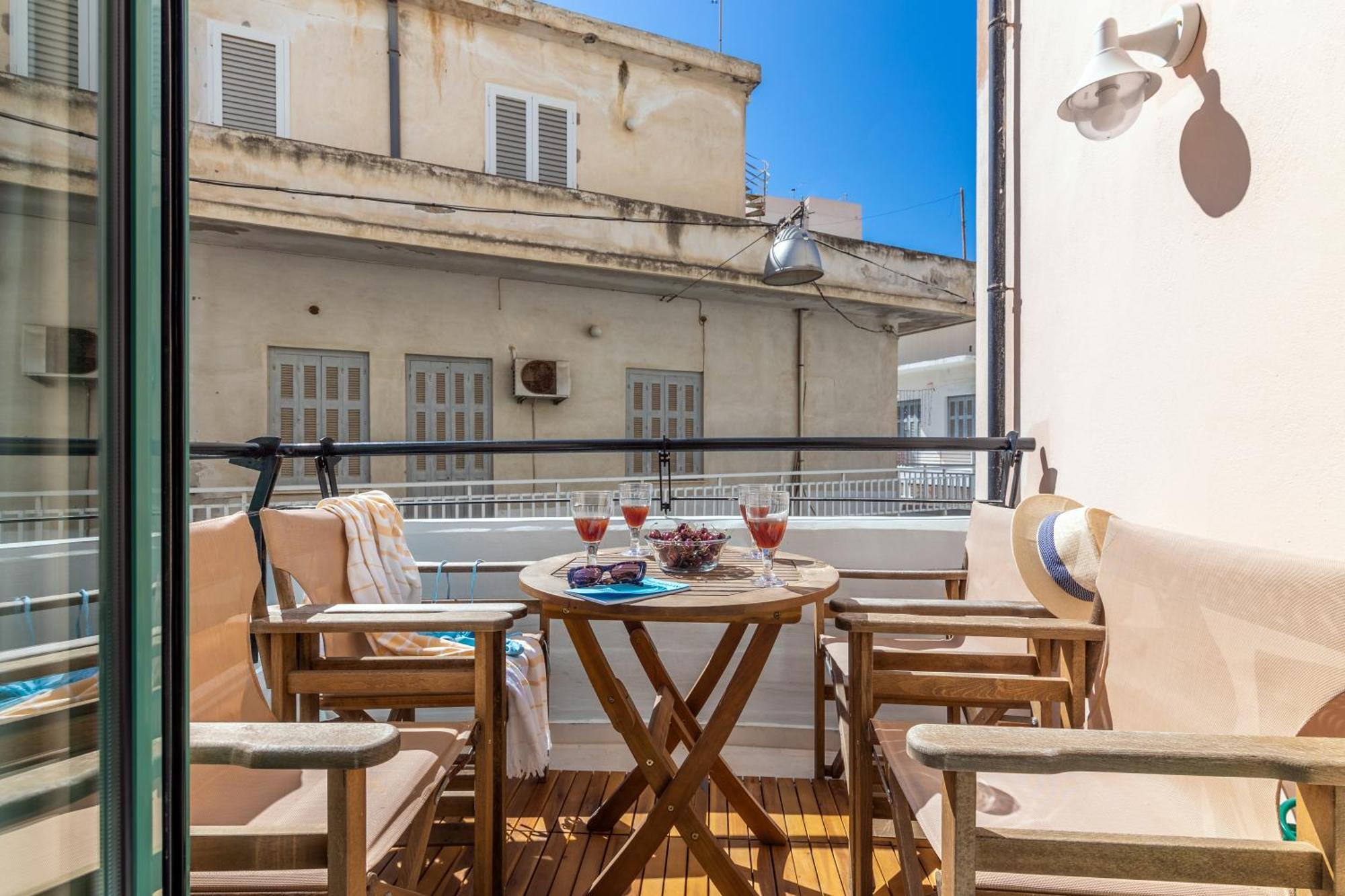 Theseus Zen Luxury Suite - Natural Living Heraklion  Bagian luar foto